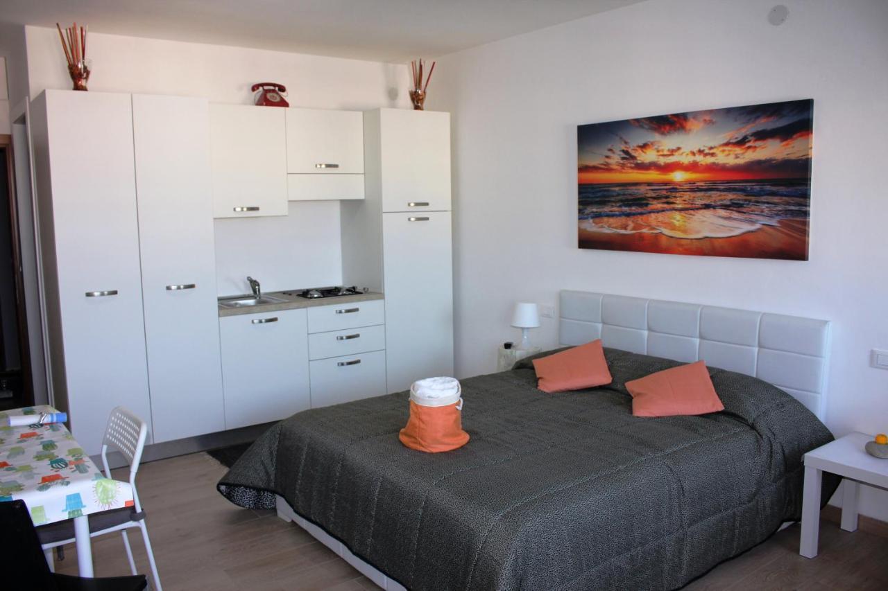 Rosato 3 Sea View Apartment Линяно Сабиадоро Екстериор снимка