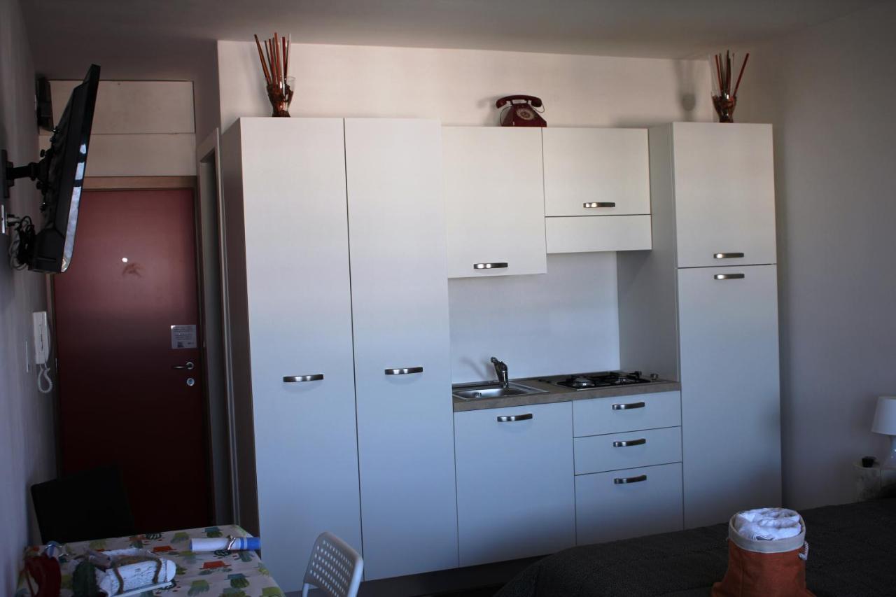 Rosato 3 Sea View Apartment Линяно Сабиадоро Екстериор снимка