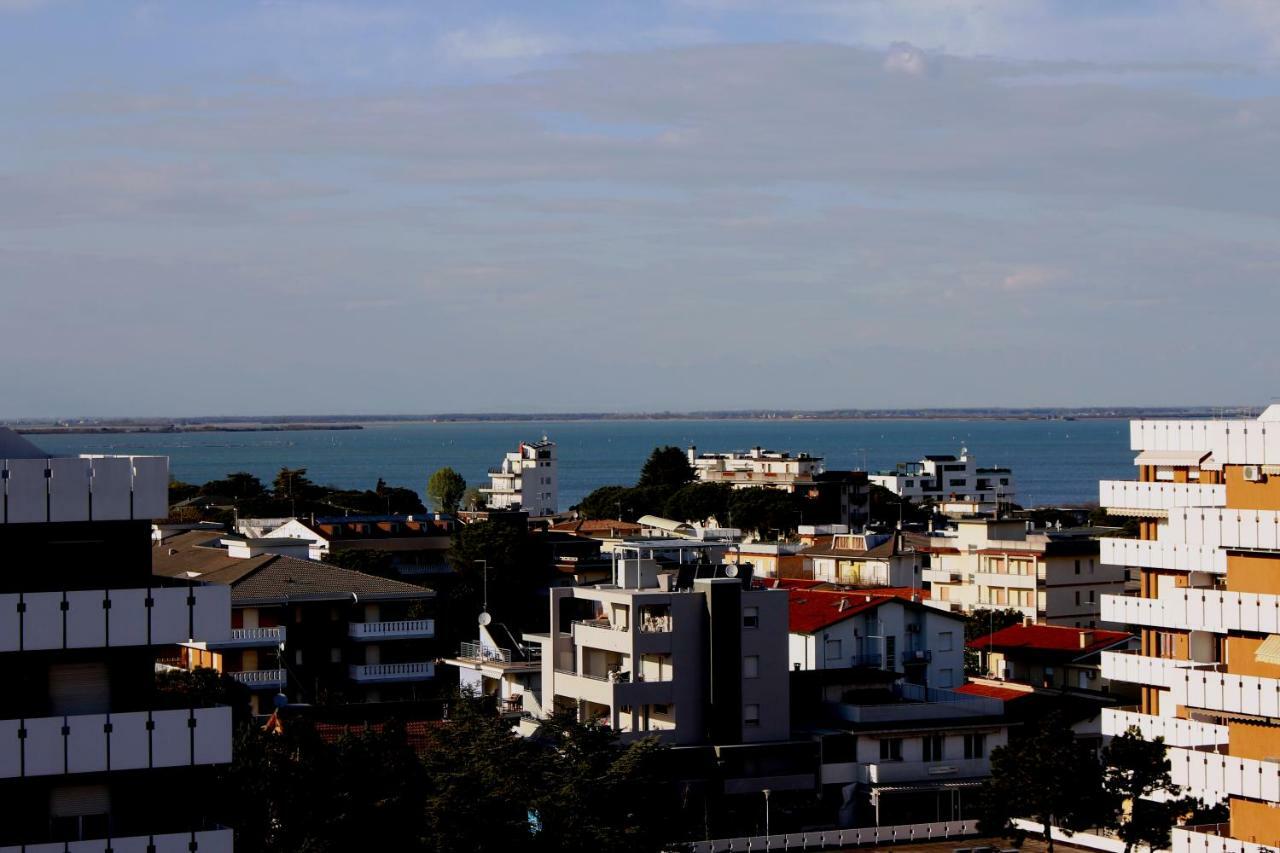 Rosato 3 Sea View Apartment Линяно Сабиадоро Екстериор снимка